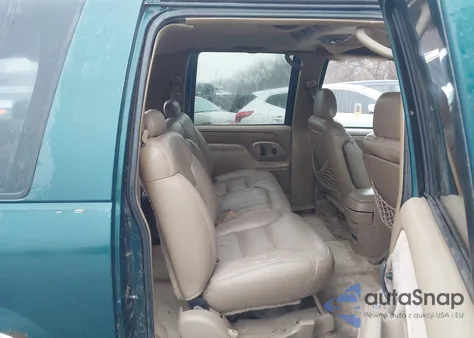 1995 Chevrolet Suburban C1500 from USA, damaged, VIN 1GNEC16K4SJ329736